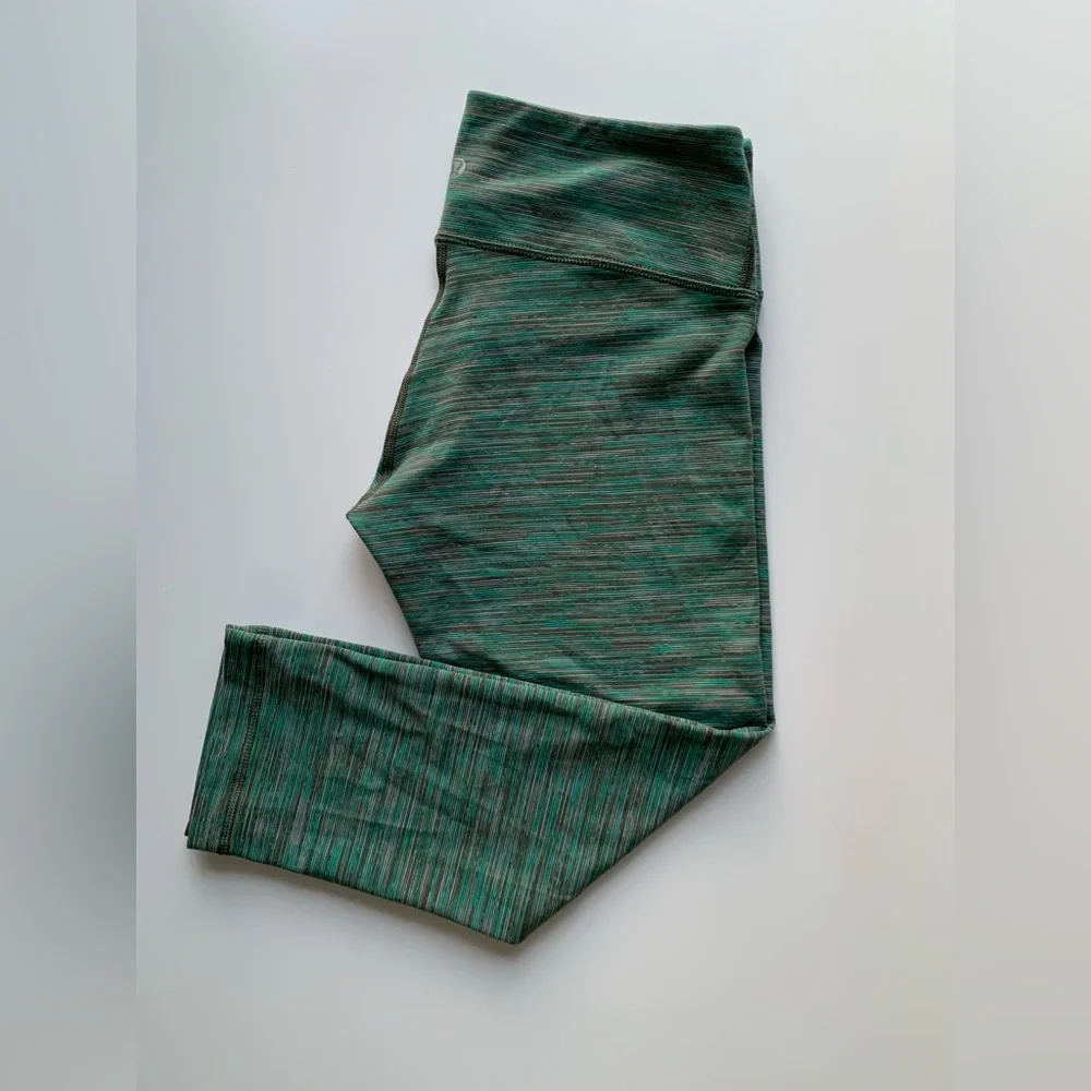 Lululemon Fatigue Green We Are From Space Wunder Under Crop - Picture 2 of 6